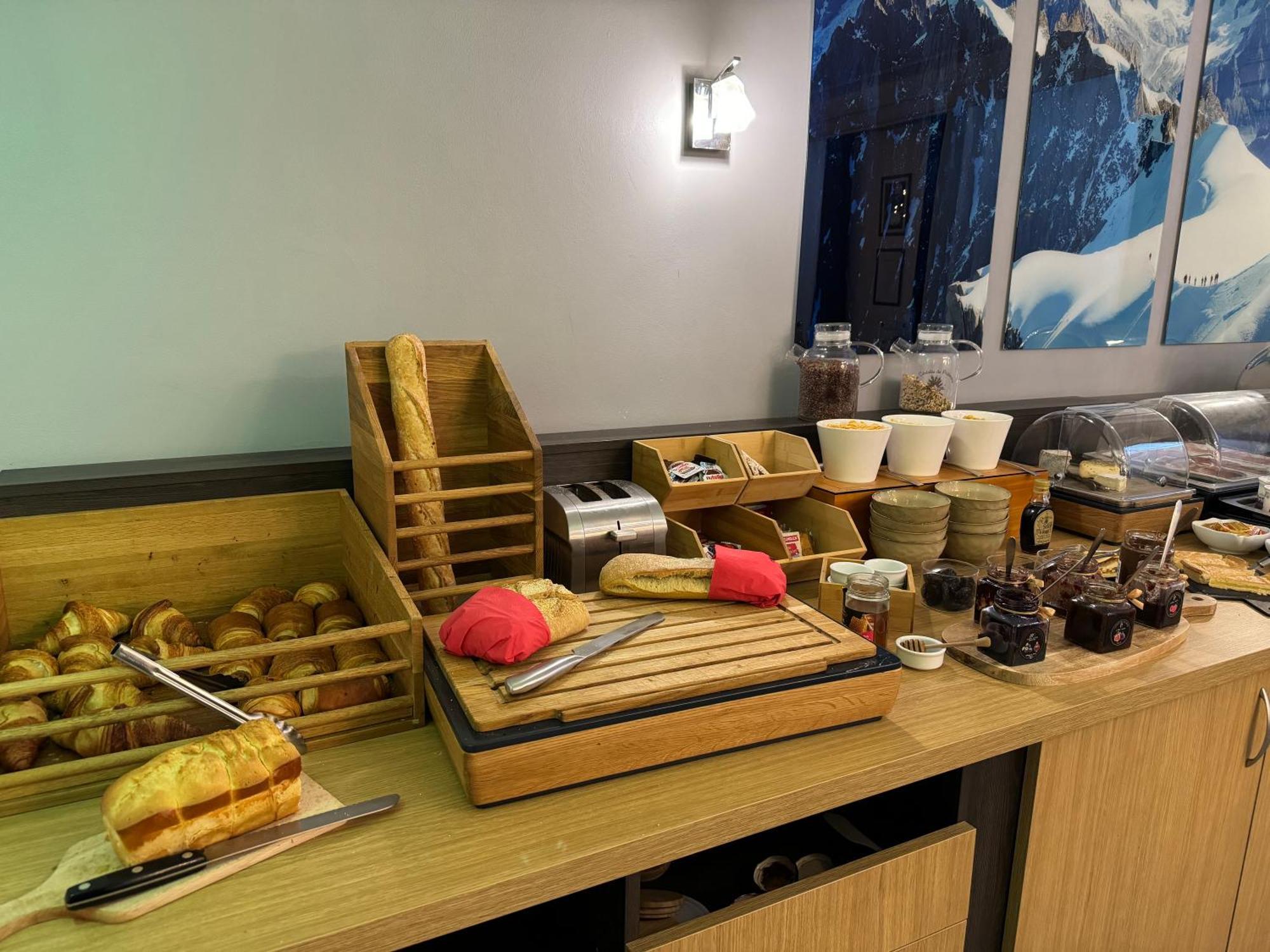 Cit'Hotel Le Welcome موتييه المظهر الخارجي الصورة